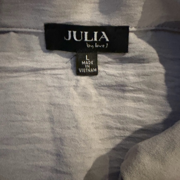 Cropped Lavender Button-Up Top - Picture 2 of 2